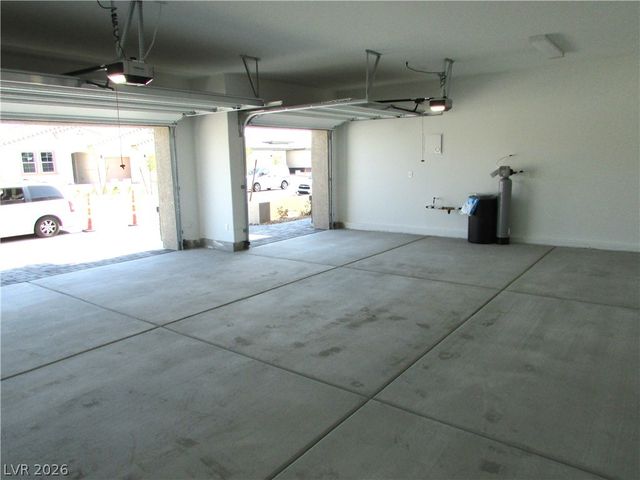 513 Chestnut Falcon Street, Henderson, NV 89011