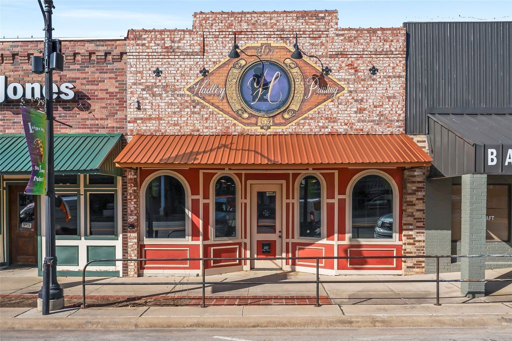 207 Clay Street, Nocona, TX 76255