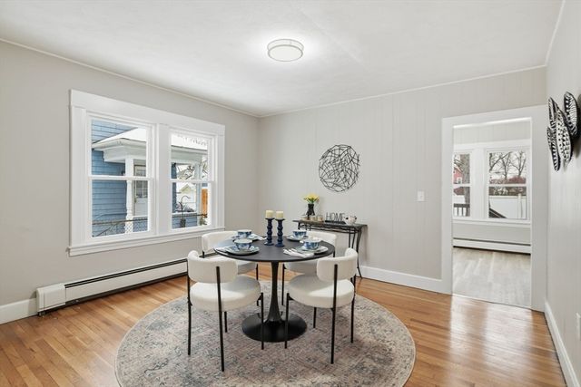 72 Sunapee St, Springfield, MA 01108