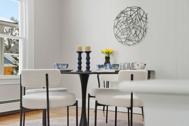 72 Sunapee St, Springfield, MA 01108