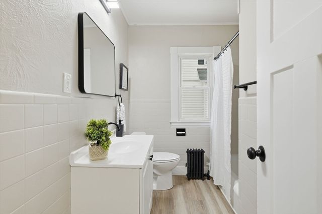 72 Sunapee St, Springfield, MA 01108