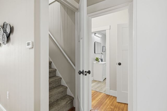 72 Sunapee St, Springfield, MA 01108