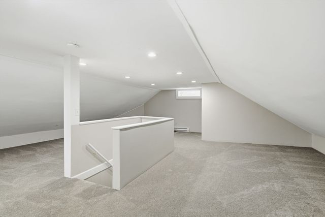 72 Sunapee St, Springfield, MA 01108