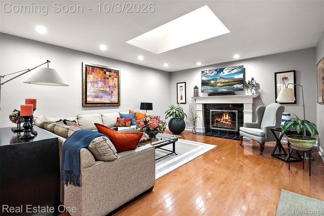 335 Fordcroft Drive, Rochester Hills, MI 48309