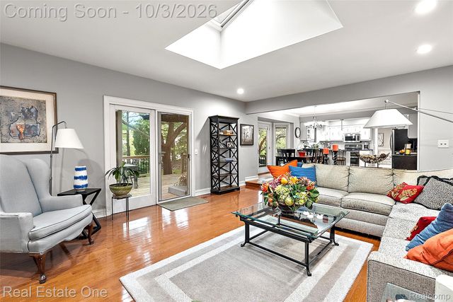 335 Fordcroft Drive, Rochester Hills, MI 48309