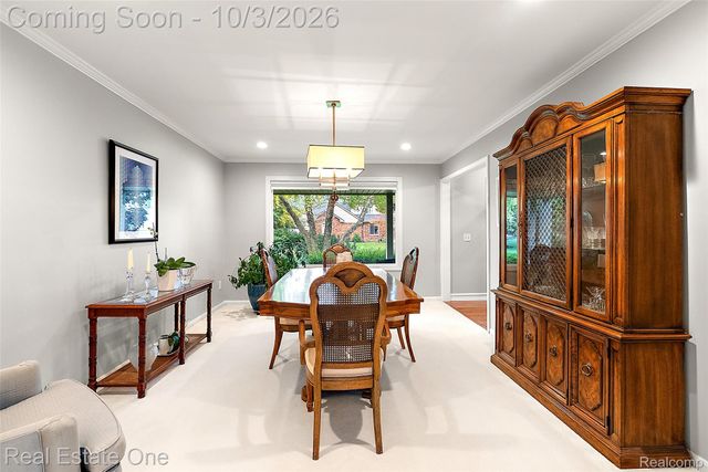 335 Fordcroft Drive, Rochester Hills, MI 48309