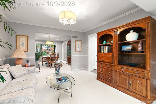 335 Fordcroft Drive, Rochester Hills, MI 48309