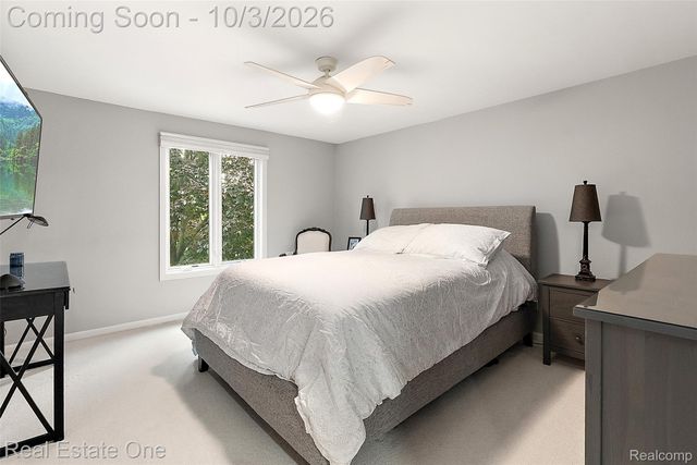 335 Fordcroft Drive, Rochester Hills, MI 48309