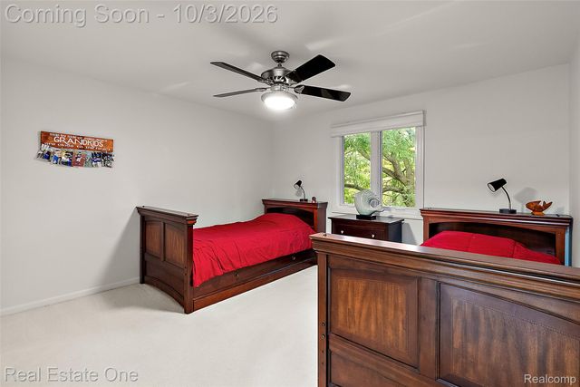 335 Fordcroft Drive, Rochester Hills, MI 48309
