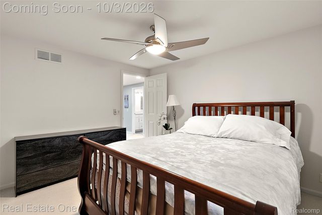 335 Fordcroft Drive, Rochester Hills, MI 48309