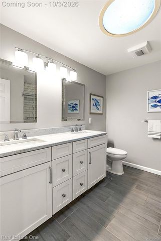 335 Fordcroft Drive, Rochester Hills, MI 48309