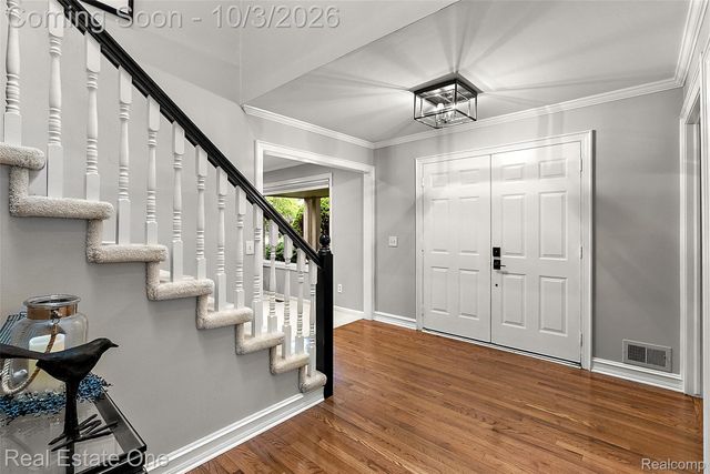 335 Fordcroft Drive, Rochester Hills, MI 48309