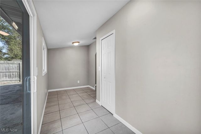 358 Roosevelt Avenue, Elyria, OH 44035