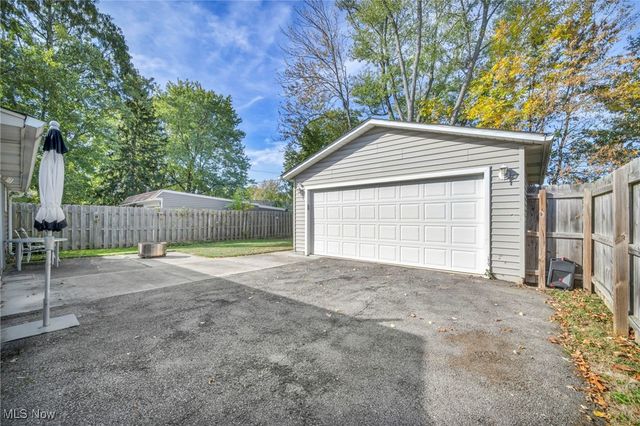 358 Roosevelt Avenue, Elyria, OH 44035