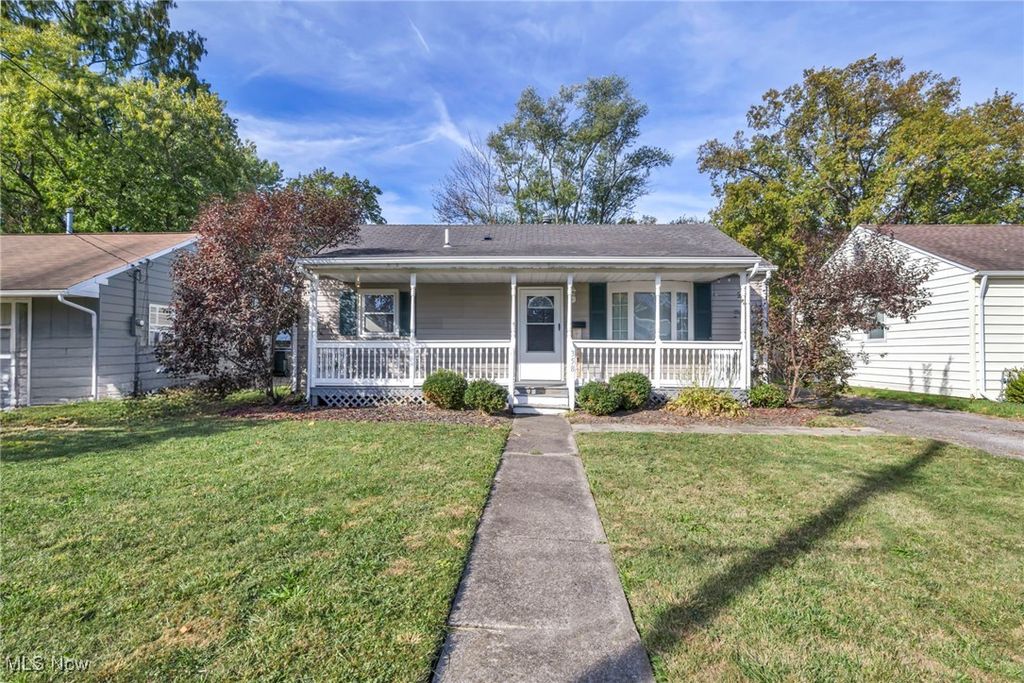 358 Roosevelt Avenue, Elyria, OH 44035