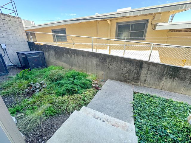 1388 Court Street, C C, Redding, CA 96001