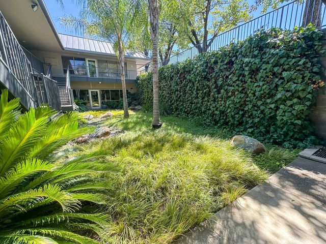 1388 Court Street, C C, Redding, CA 96001