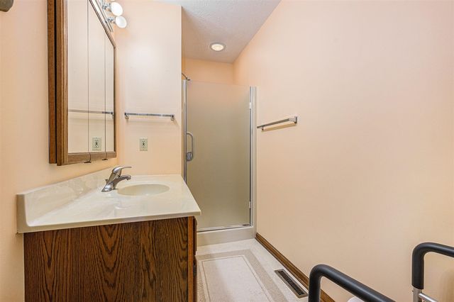 4886 Weston Avenue, Kalamazoo, MI 49006