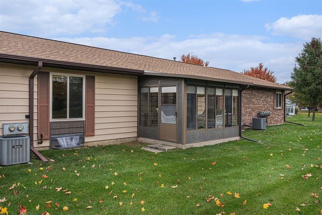 4886 Weston Avenue, Kalamazoo, MI 49006