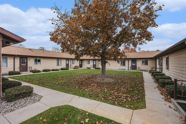 4886 Weston Avenue, Kalamazoo, MI 49006