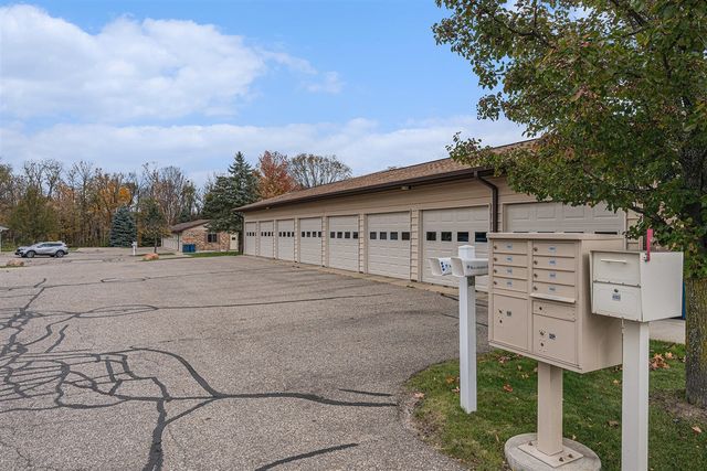 4886 Weston Avenue, Kalamazoo, MI 49006