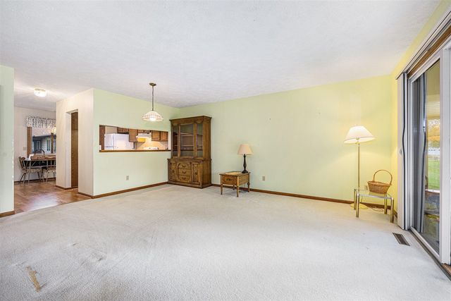 4886 Weston Avenue, Kalamazoo, MI 49006