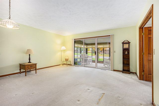 4886 Weston Avenue, Kalamazoo, MI 49006