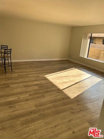 10901 Laurel Canyon Boulevard 212, San Fernando, CA 91340