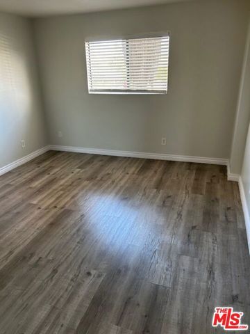 10901 Laurel Canyon Boulevard 212, San Fernando, CA 91340