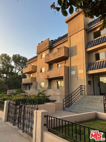 10901 Laurel Canyon Boulevard 212, San Fernando, CA 91340