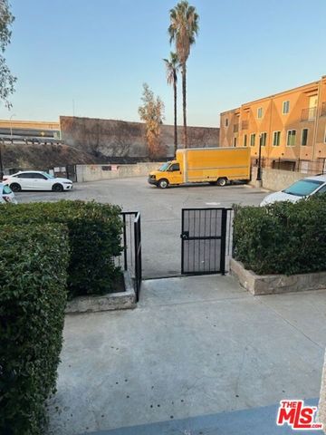 10901 Laurel Canyon Boulevard 212, San Fernando, CA 91340