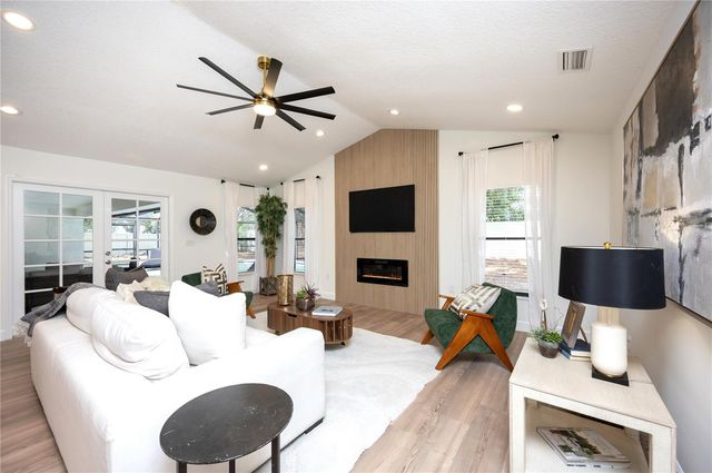 14817 FARNHAM WAY, Tampa, FL 33624