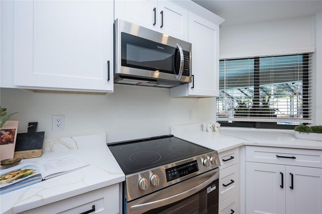 14817 FARNHAM WAY, Tampa, FL 33624