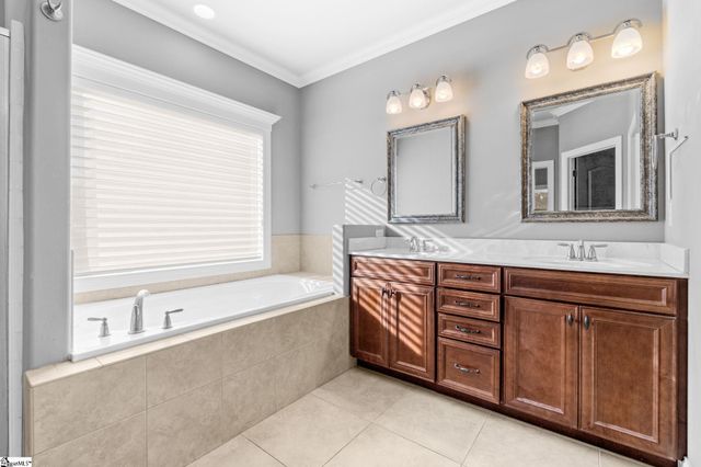 34 Oak Grove Lake Road, Greenville, SC 29615