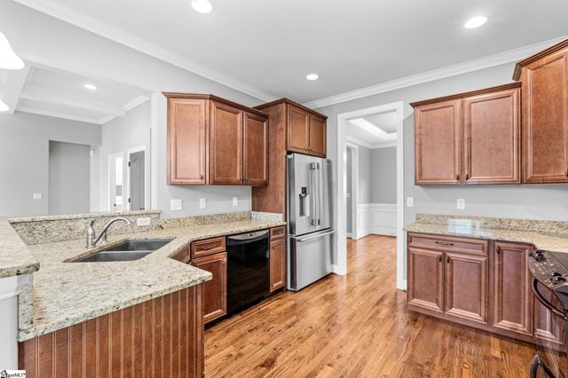 34 Oak Grove Lake Road, Greenville, SC 29615