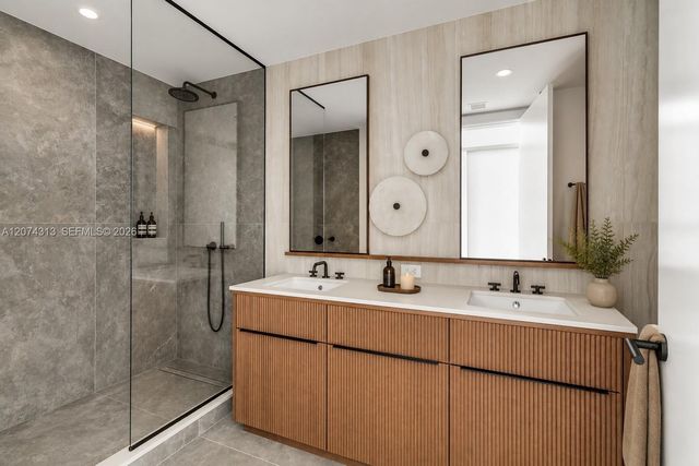 2200 Brickell Avenue 416, Miami, FL 33129