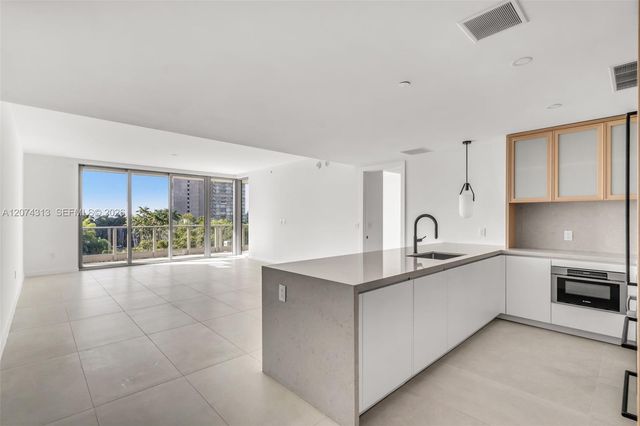 2200 Brickell Avenue 416, Miami, FL 33129
