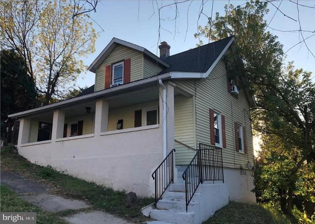 806 CARLTON AVE, Bethlehem, PA 18015