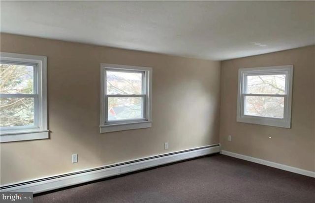 806 CARLTON AVE, Bethlehem, PA 18015