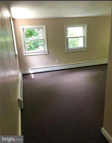 806 CARLTON AVE, Bethlehem, PA 18015