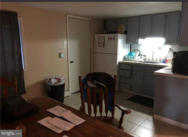 806 CARLTON AVE, Bethlehem, PA 18015