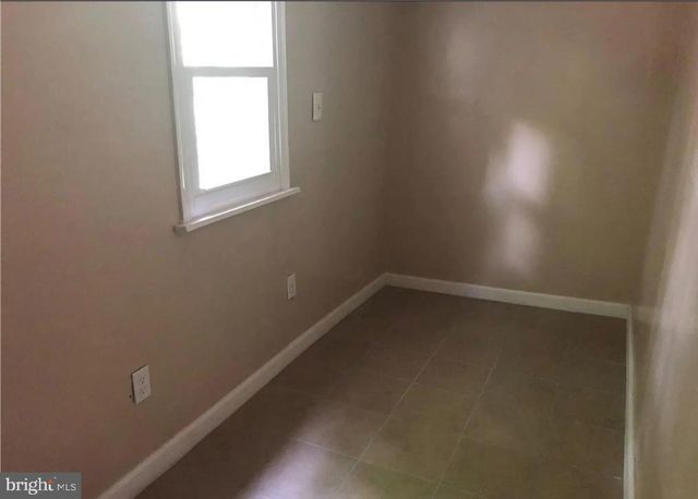 806 CARLTON AVE, Bethlehem, PA 18015
