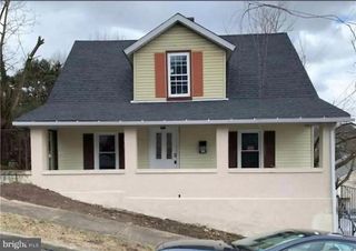 806 CARLTON AVE, Bethlehem, PA 18015