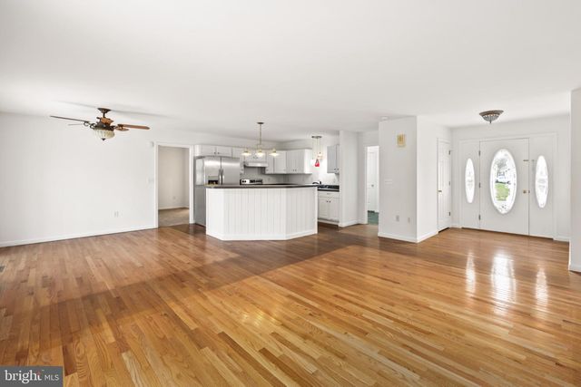 156 CHAPEL BRANCH, Hebron, MD 21830