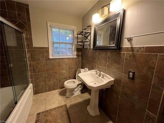 1184 Lamont Drive, Winston-salem, NC 27103