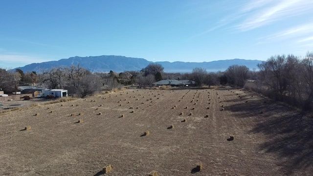 7601 Rio Grande Boulevard NW, Los Ranchos, NM 87107