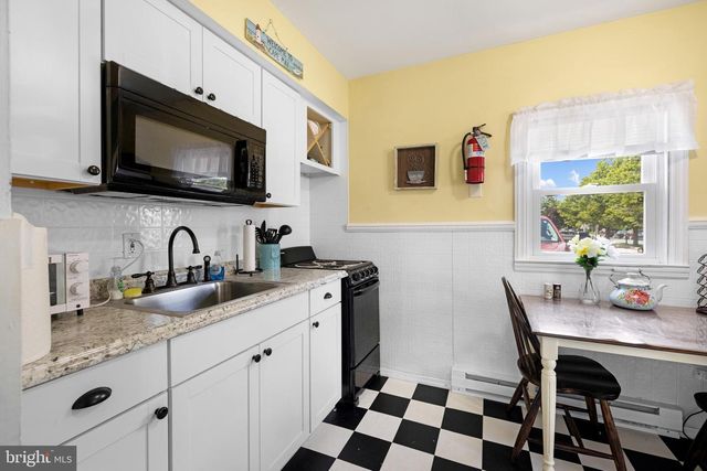 312 CONGRESS ST #1, Cape May, NJ 08204