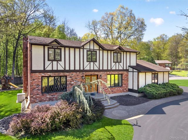 7 Bell Court, Suffern, NY 10901