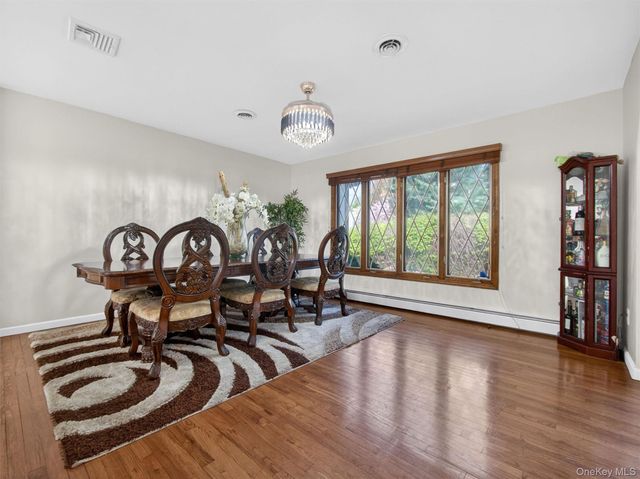 7 Bell Court, Suffern, NY 10901