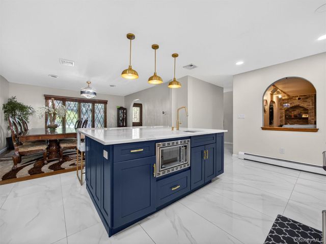 7 Bell Court, Suffern, NY 10901